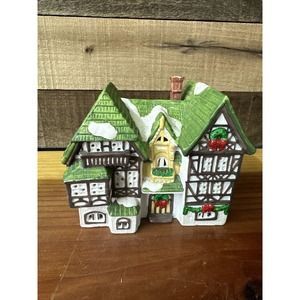 Yuleide VTG 1989 Ceramic Christmas Giant Green Roof Cottage
